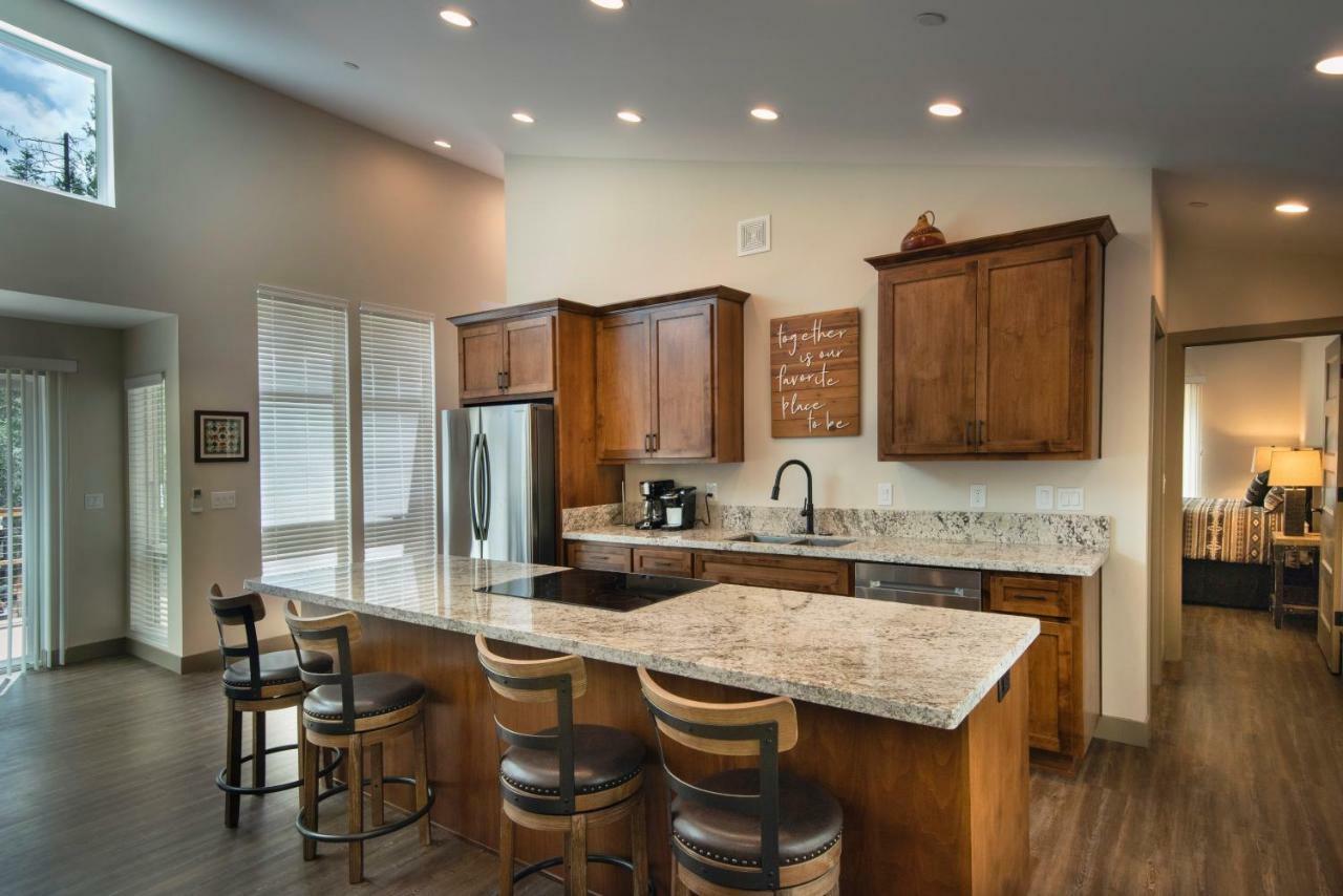 11r Spring Meadow Retreat Wawona